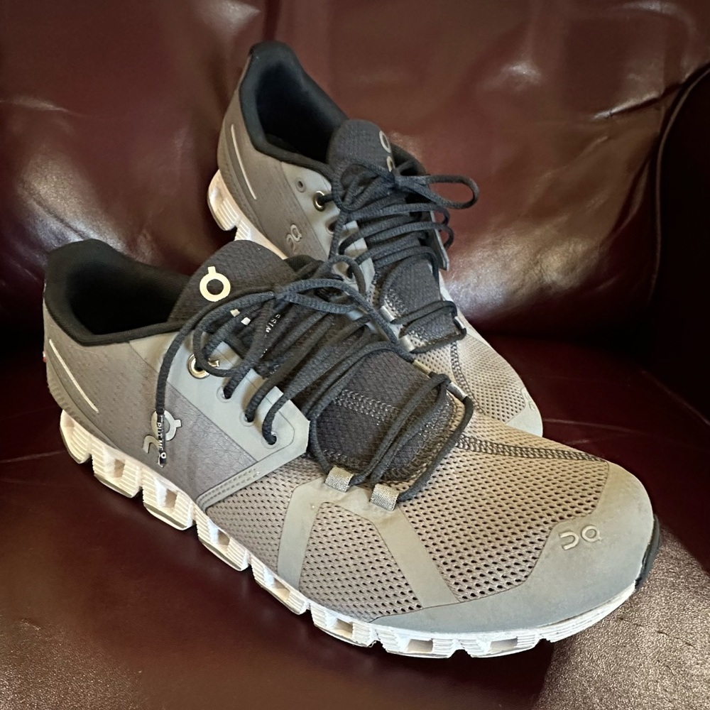 On Running Men's Athletic Shoes - Gray and Black